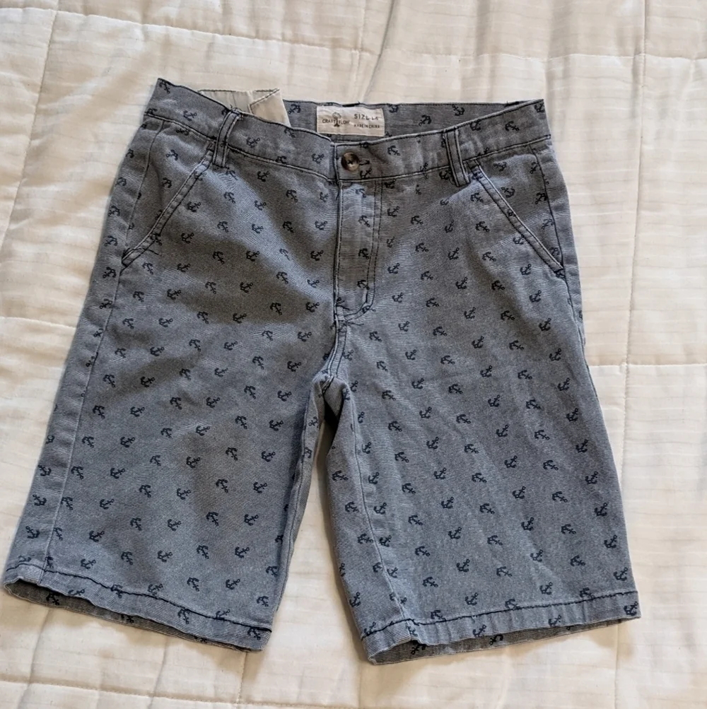 𝅺craft Flow nautical flat front shorts size 14